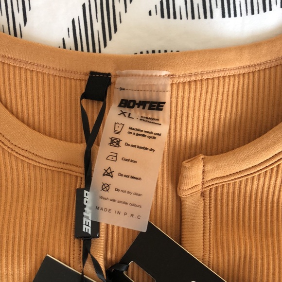 Bo & Tee All You’ve Got - cropped workout top - Picture 2 of 4